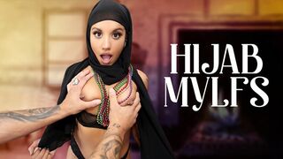 Hijab Stepmum nu e prea salbatic, asa ca aratandu-i lui Stepson parti interzise ale corpului ei se simte nebun Taboo