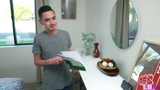 Cei mai buni prieteni Liz Jordan și Maya Woulfe convinge sora vitregă să se alăture exclusiv triplu dracu '
