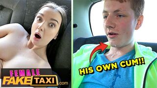 Lady Gang a luat-o razna sugând-o în taxi