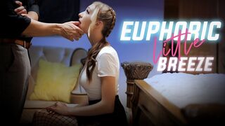 Drăguţ adolescent Breezy Bri într-o dispoziţie perversă seducându-l pe iubitul tatălui ei vitreg în lenjerie sexy