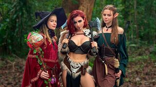 World Porno d & d - Sweetie Fox, Diana Rider şi Arina Fox aventura sexuală