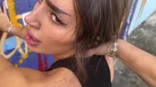 Sisi Rose e o curvă căreia îi place să i-o tragă în public - Teddy Tarantino