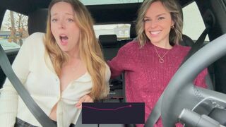 Nadia Foxx si Serenity Cox car lesbiene dracu 'scule lenese