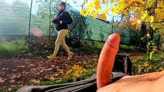 Un milf neruşinat n-a rezistat la o partidă de sex în piept