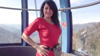 Alexandra Wett e vulgară şi extrem de anală şi se culcă cu gâsca!