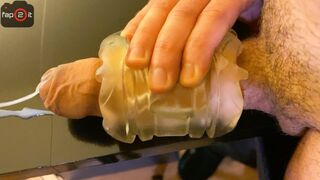 Penis fierbinte frecarea într-o culoare cu gemete sălbatice și cuvinte murdare până la o mare bucurie