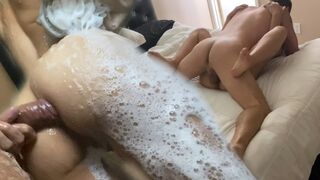 Micul dejun dus este blocat în dracu 'fierbinte cu bucuria