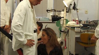Clinica stomatologică - film de sex sincron retro maghiar