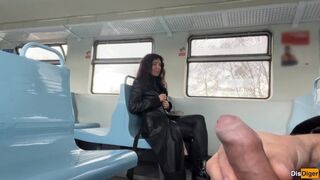 Penis riscant tren flash pentru a termina cu un pui străin