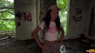 A pierdut o adolescentă într-o casă veche