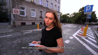 Pe stradă a descoperit frumuseţea care m-a urmărit direct în pat