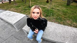 L-am întâlnit pe stradă şi l-am filmat acasă în timp ce i-o trăgeam