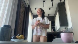 Se potrivesc sexy curat și dracu 'fără chilotei maro