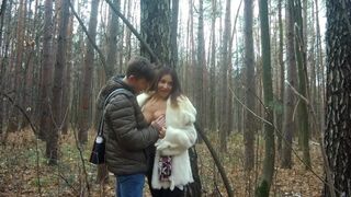 Milfs fierbinte curl în pădure toamna și trage gurile lor off