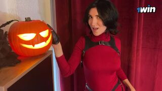 În noaptea de Halloween, Ada Wong a uitat să poarte chiloţi şi să fie futut tare