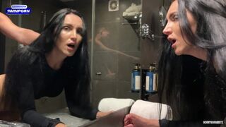 Antrenorul personal şi-o trage cu persoana de la sală ca să-l motiveze să se antreneze
