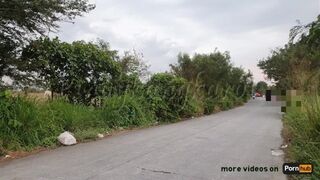 Fata asiatică futută până vine mama acasă