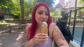 Fata argentiniană roşie iubeşte îngheţata, sfârşeşte prin a-mi suge scula