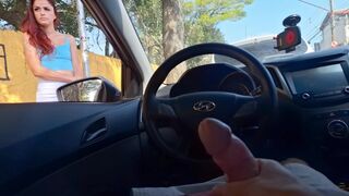 I-am cerut fetei sexy indicaţii pe stradă şi i-am arătat scula mea!