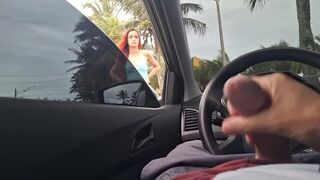 Riscant pentru o fată sexy pe stradă în public
