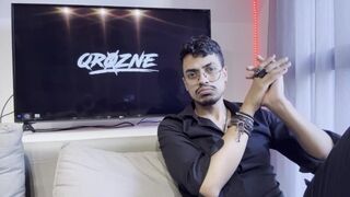 Profesorul sexy a făcut sex în clasa amatorilor