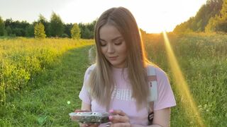 Soţia şi-a înşelat soţul cu o pădure în fiecare gaură