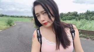 Adolescenţi asiatici sexy cu cameră de hotel în schimbul cazării