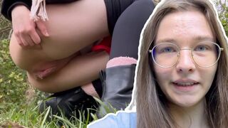 Adolescent sălbatic masturbare și pipi în public în aer liber