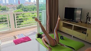 Yoga gol acasă cu un selfie - culorile de yoga