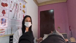 erecţie nemăsurată în faţa asistentei