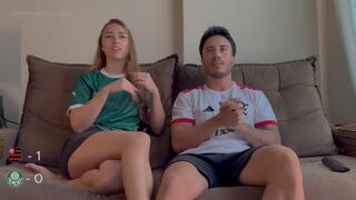 Pun pariu că majoreta mea Palmeiras sora vitregă pe victoria ei flamengo şi i-a tras-o târfei ei blonde în finală