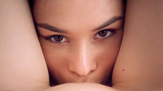 Momente lesbiene fierbinţi pe Wow Girls Channel - lins două fete sexy păsărică
