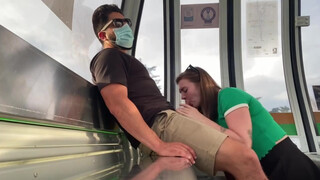 EmilyRose sucks în metrou