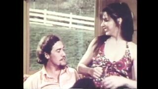 John Holmes linge păsărica ud fetei în porno retro