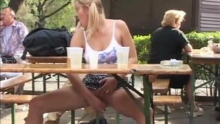 Extreme Public Piss 1 Budapesta - Sex cu pipi pervers în Ungaria