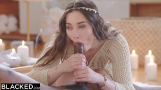BLACKED - Aria Lee se aruncă pe coada uriașă
