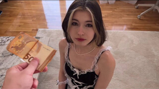 Cutie Kim face sex pentru bani