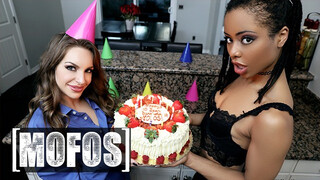 Mofos - Surpriză aniversară pentru Kimmy Granger și Kira Noir