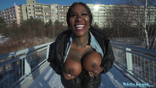 Agentul public - Josy Black milf-ul negru cu țâțe uriașe