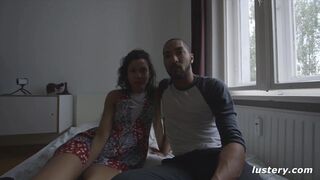 Miriam Prado se bucură de sex public
