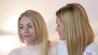 Blake Eden şi Abby Cross linge lesbiana de foc