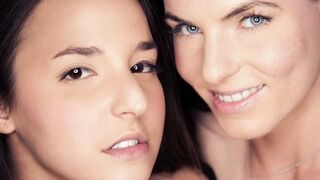 Amirah Adara şi Eileen Sue joc lesbian fierbinte
