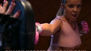 Antrenamentul de box lesbian al lui Dillion Harper cu romi