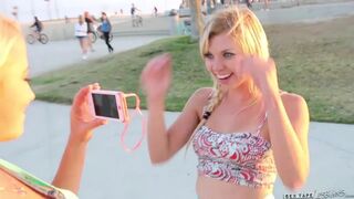 Tara Morgan si Mandy Armani sex banda fierbinte lesbiana